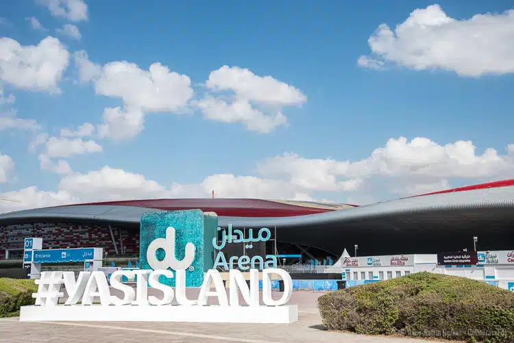 Ferrari World Abu Dhabi und du Arena Ferrari World Abu Dhabi und du Arena