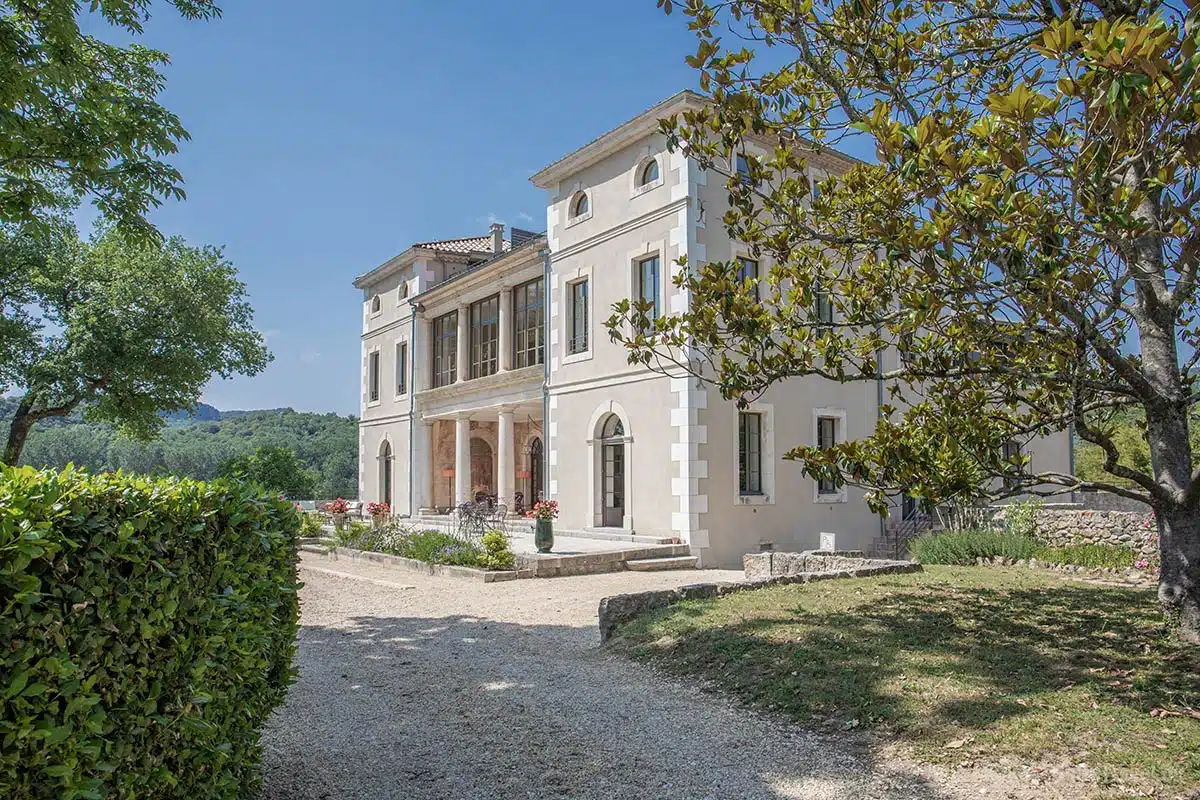 Auf dem Weingut Domaine Walbaum kannst du auch übernachten Auf dem Weingut Domaine Walbaum kannst du auch übernachten