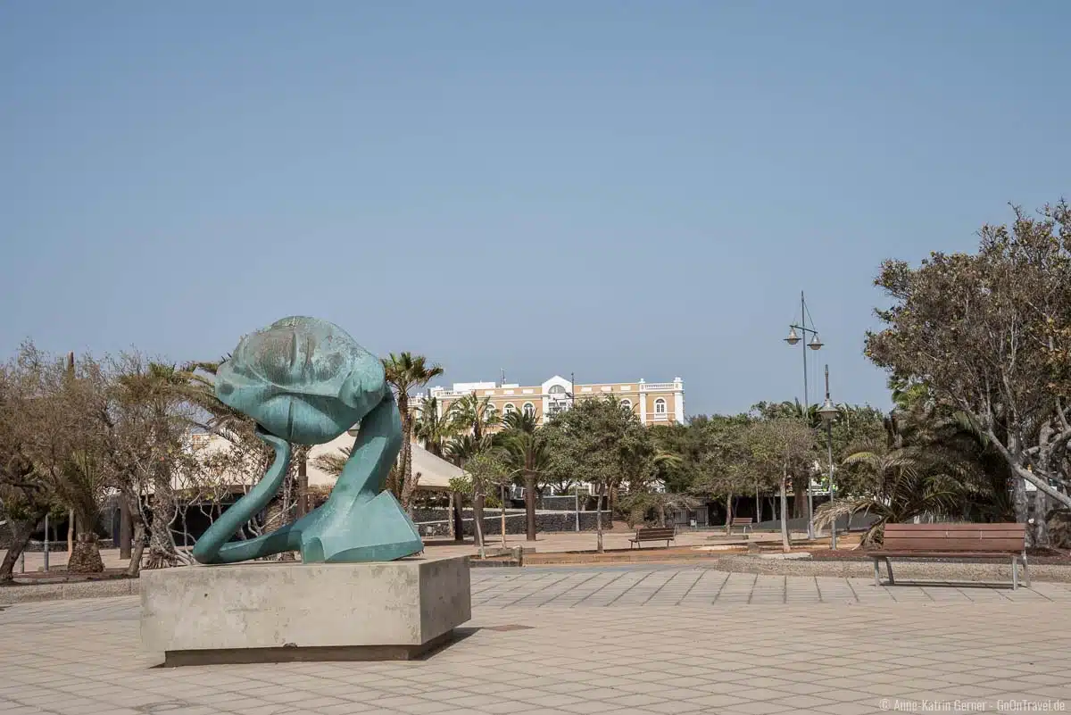 Skulptur "El sueño del Milenio" im Park Tematico Skulptur "El sueño del Milenio" im Park Tematico