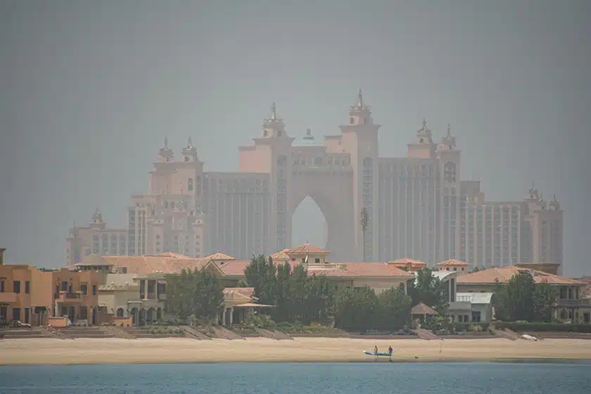 Das Atlantis The Palm aus der Ferne Das Atlantis The Palm aus der Ferne