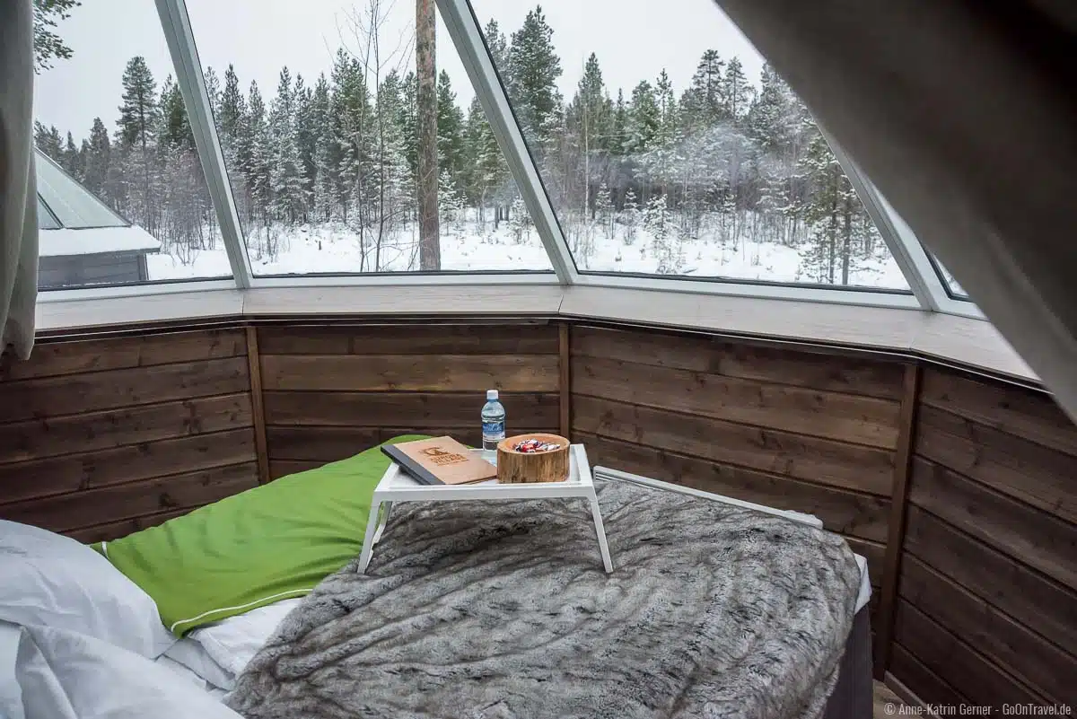 Gemütlicher geht's nicht. Vom Bett aus in den finnischen Winterhimmel schauen. Gemütlicher geht's nicht. Vom Bett aus in den finnischen Winterhimmel schauen.