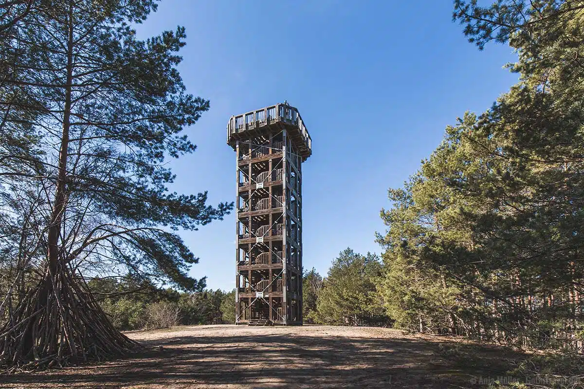 Aussichtsturm auf dem Löwendorfer Berg Aussichtsturm auf dem Löwendorfer Berg