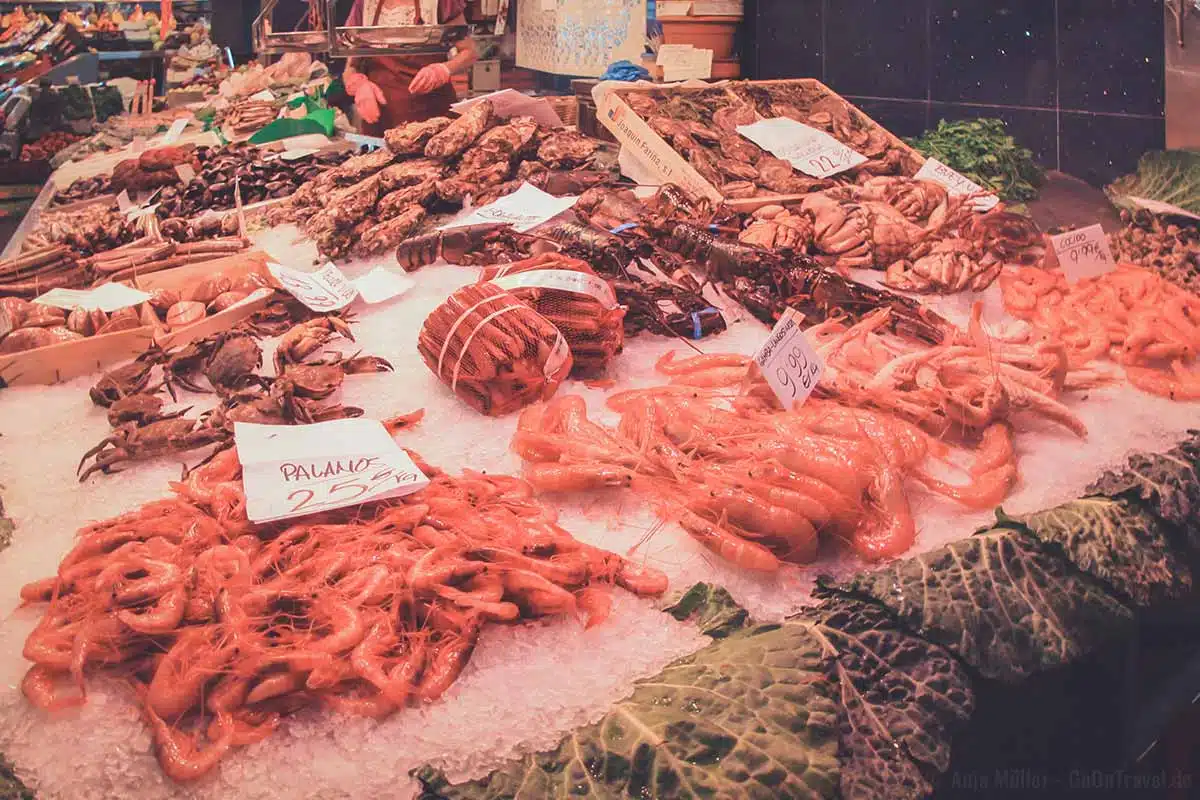 Viele Meeresfrüchte gibt es ebenfalls auf dem Mercat de la Boqueria Viele Meeresfrüchte gibt es ebenfalls auf dem Mercat de la Boqueria