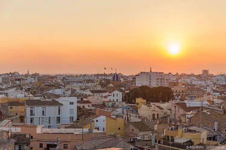 Valencia von oben zum Sonnenuntergang Valencia von oben zum Sonnenuntergang