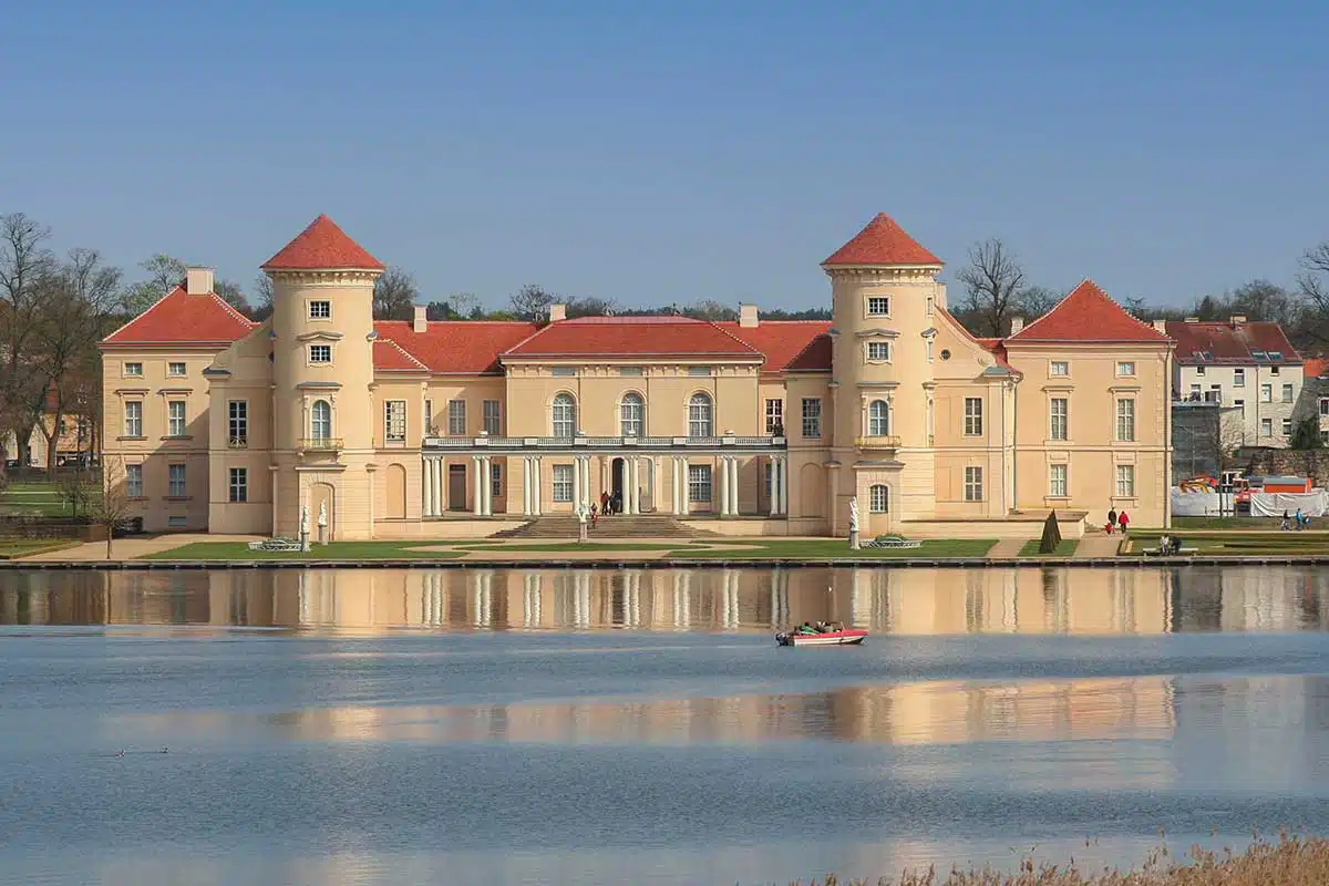 Schloss Rheinsberg mit Grienericksee Schloss Rheinsberg mit Grienericksee