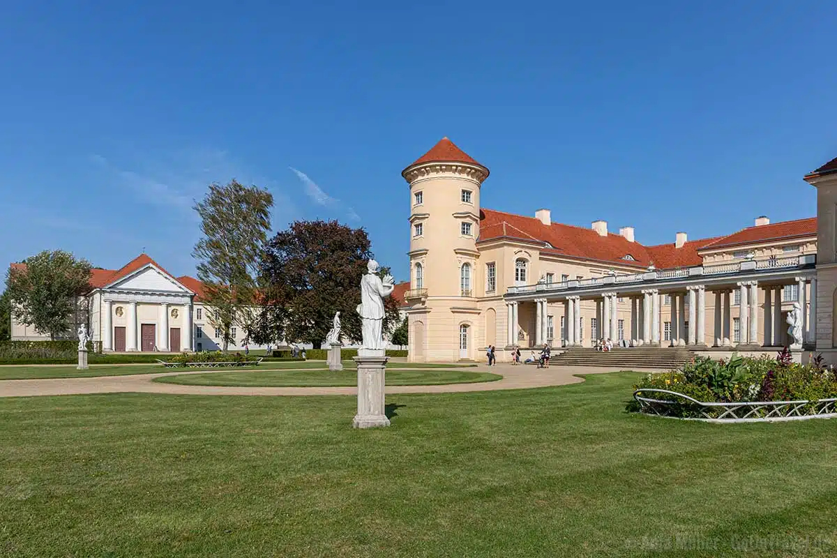 Im Lustgarten von Schloss Rheinsberg Im Lustgarten von Schloss Rheinsberg