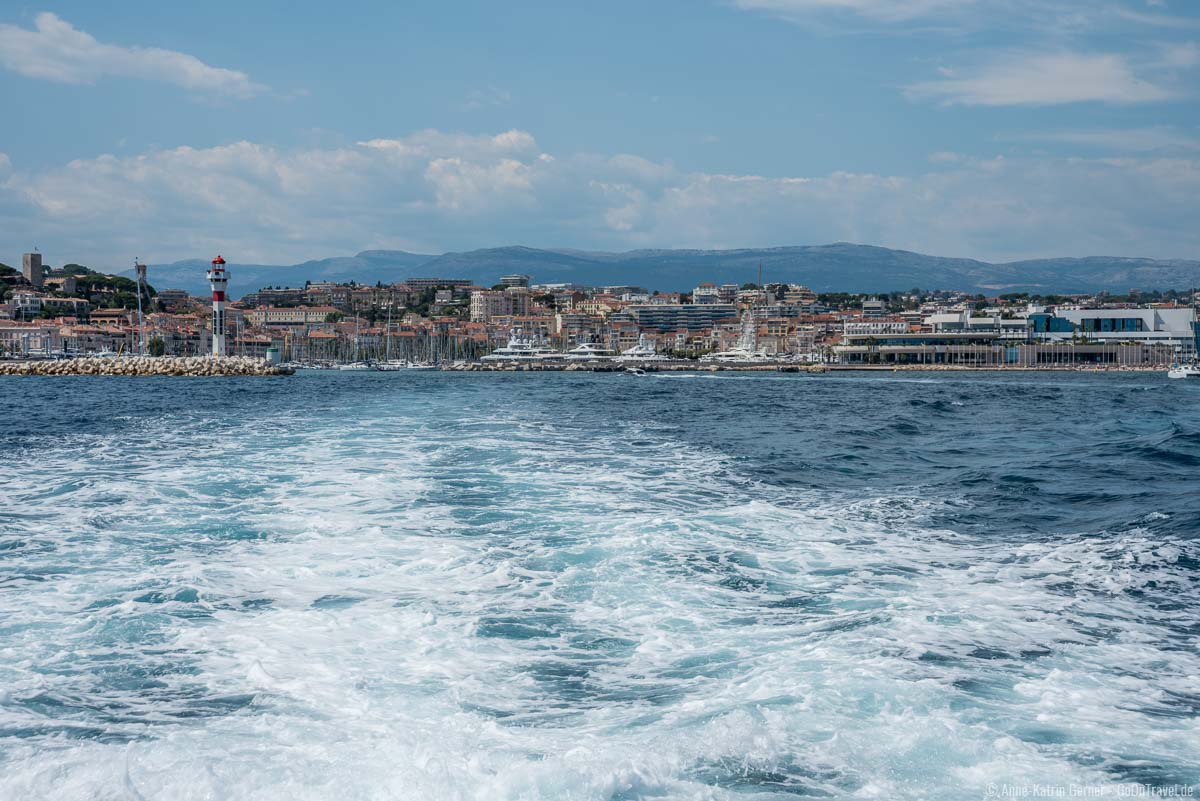 Nur 15 Minuten dauert die Fahrt mit der Fähre von Cannes nach Sainte Marguerite und Saint Honorat