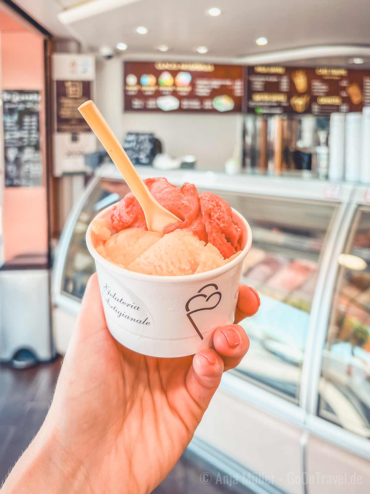 Leckeres Eis gibt es direkt am Boulevard de la Croisette Leckeres Eis gibt es direkt am Boulevard de la Croisette