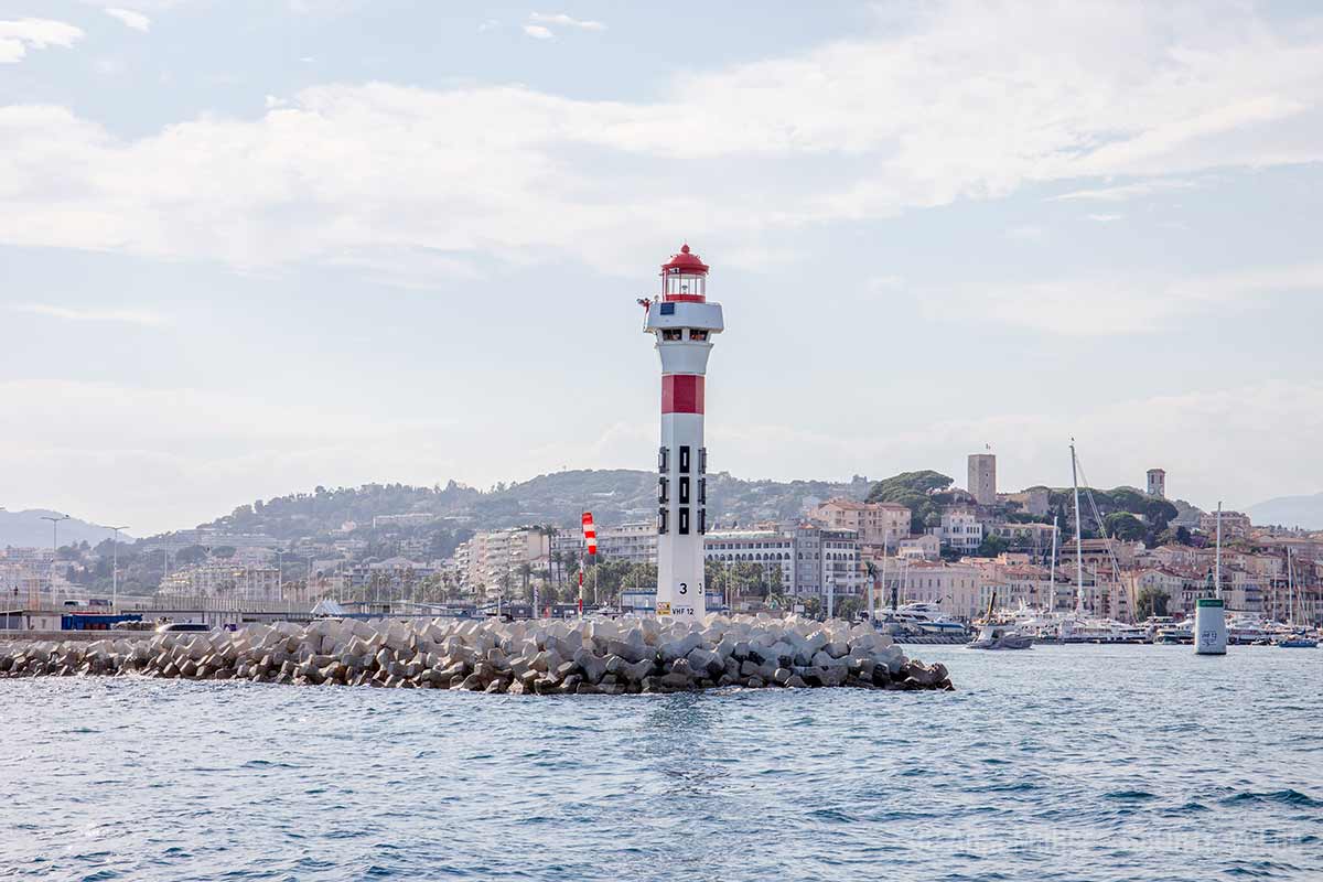 Leuchtfeuer an der Mole von Cannes Leuchtfeuer an der Mole von Cannes