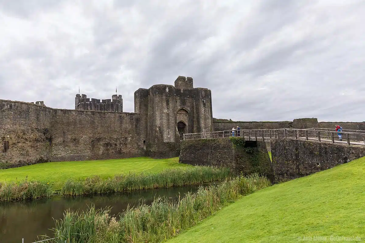 Eingang zum Caerphilly Castle Eingang zum Caerphilly Castle