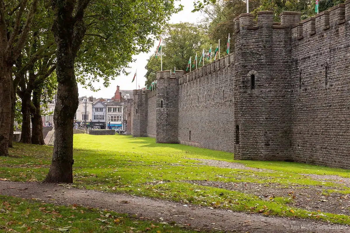 Burgmauer von Cardiff Burgmauer von Cardiff