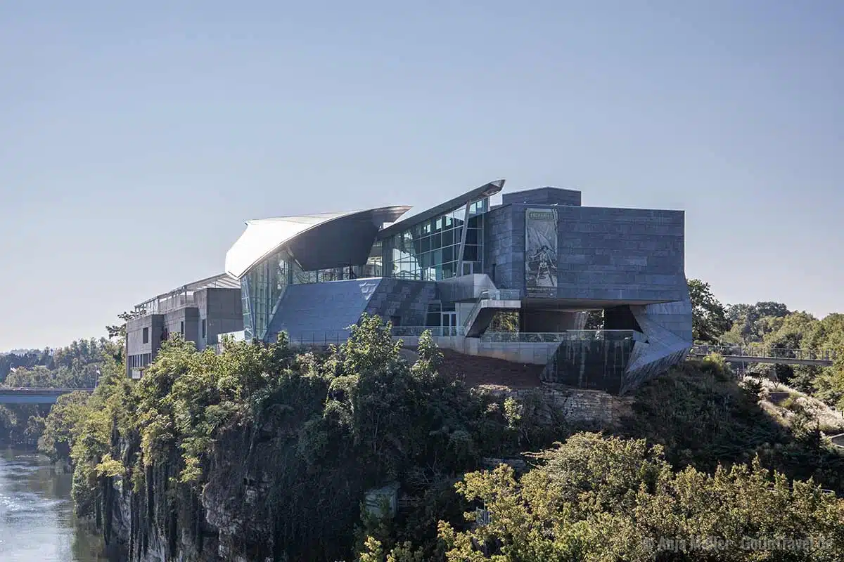 Das Hunter Museum of American Art befindet sich auf einem Felsen in Chattanooga. Das Hunter Museum of American Art befindet sich auf einem Felsen in Chattanooga.