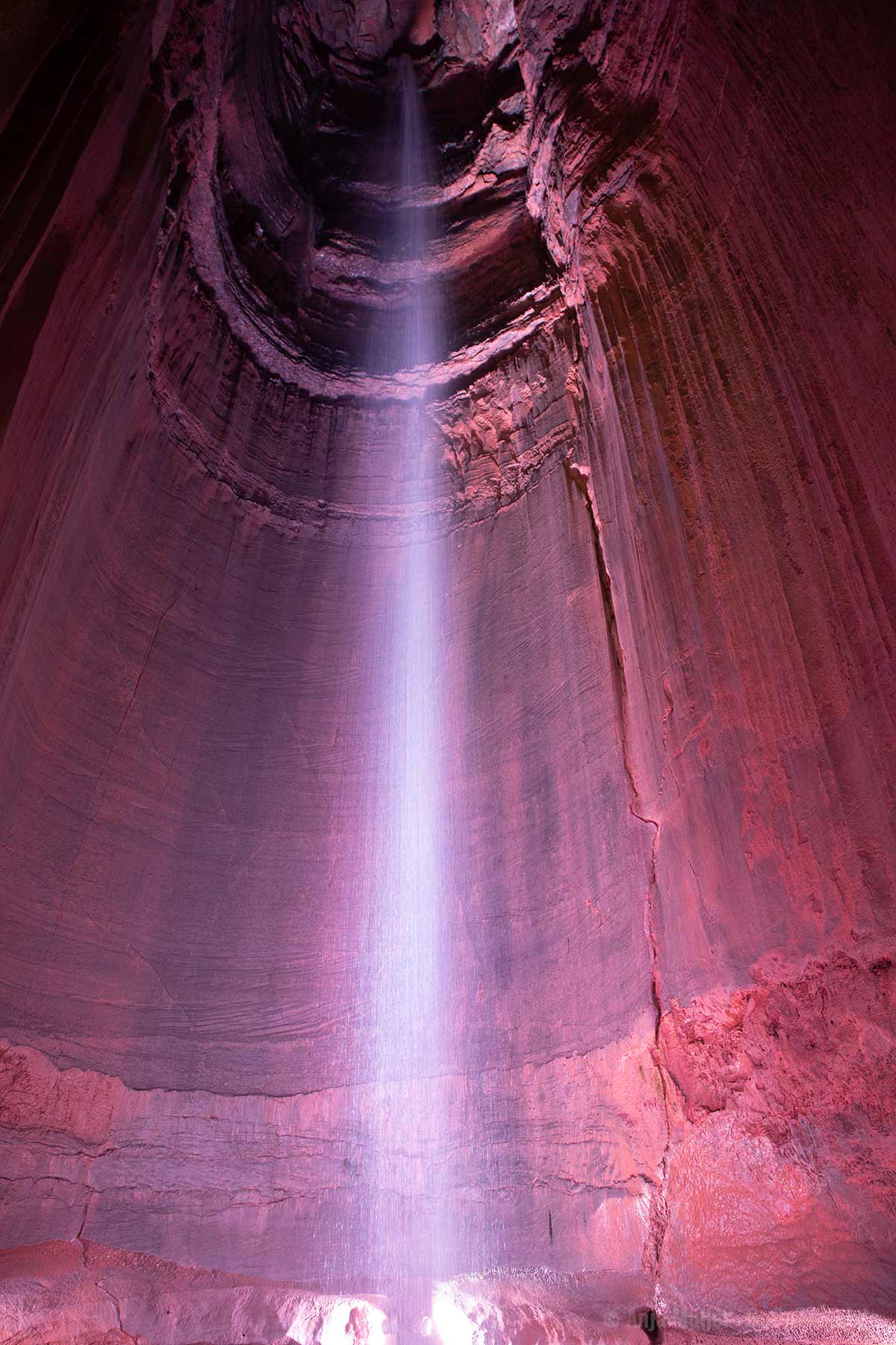 Einer der schönsten Wasserfälle in Tennessee: die Ruby Falls