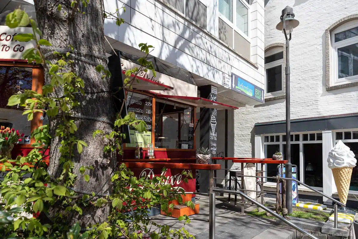 Crêpes Deluxe bietet auch sahniges Softeis an Crêpes Deluxe bietet auch sahniges Softeis an