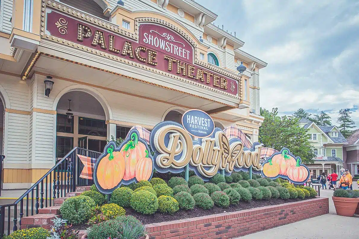 Palace Theater am Eingang von Dollywood Palace Theater am Eingang von Dollywood