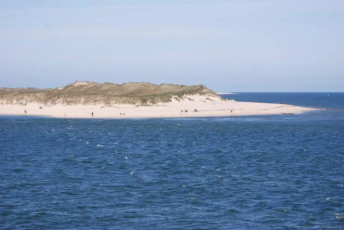 Blick auf den Ellenbogen von der Sylt-Fähre. Blick auf den Ellenbogen von der Sylt-Fähre.