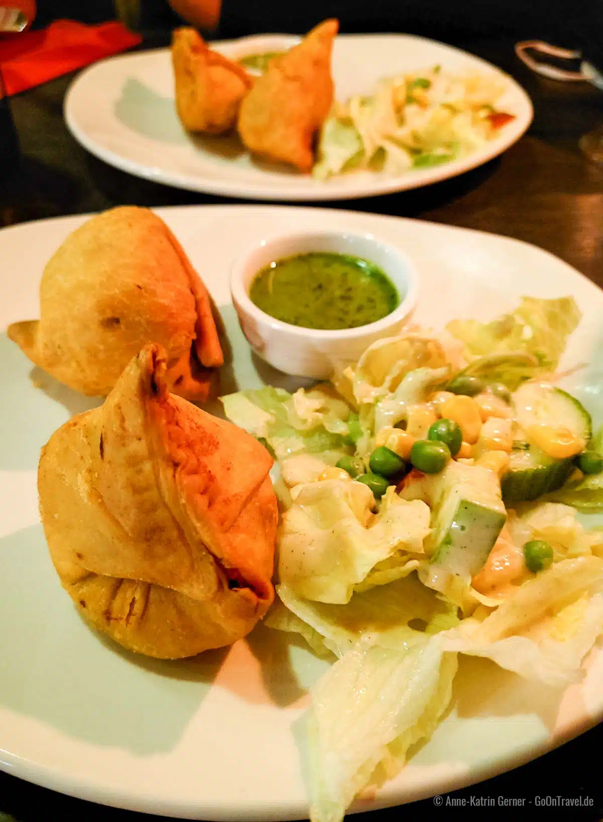 Vegetarische Samosas als Vorspeise Vegetarische Samosas als Vorspeise