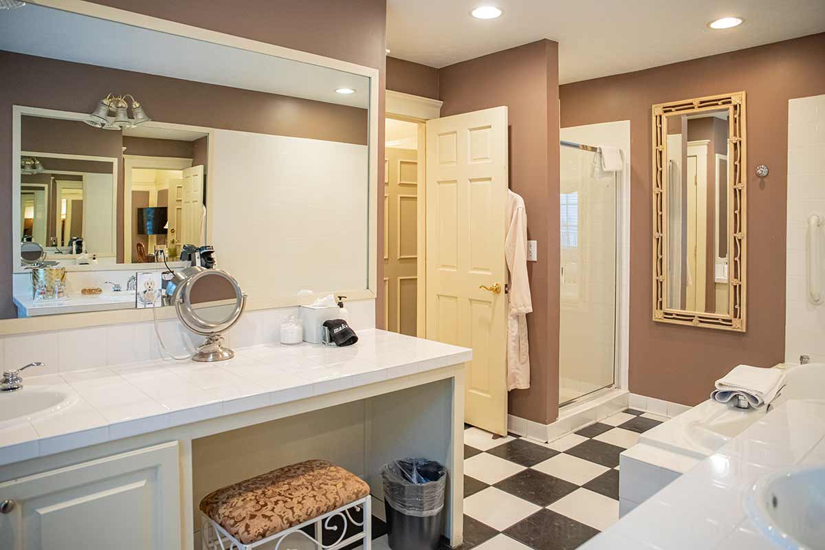 Badezimmer der Leopard Rose Suite Badezimmer der Leopard Rose Suite