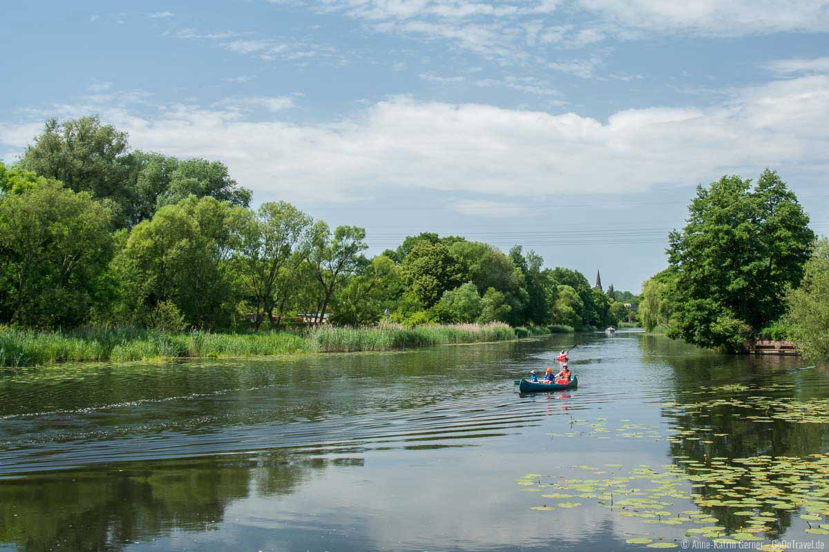 Der Finowkanal lässt sich gut mit Kanu erkunden