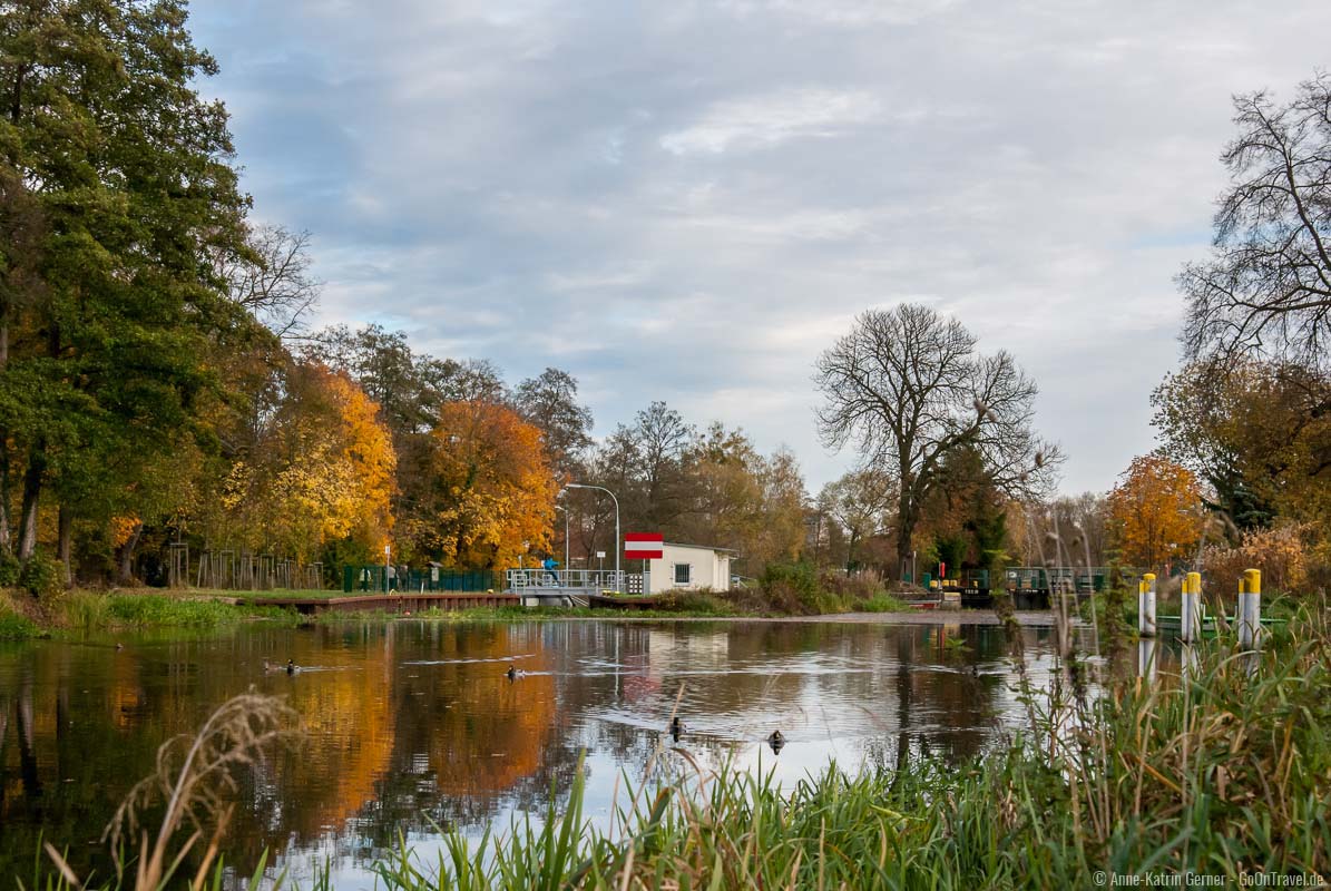 Heegermühle Schleuse im Herbst