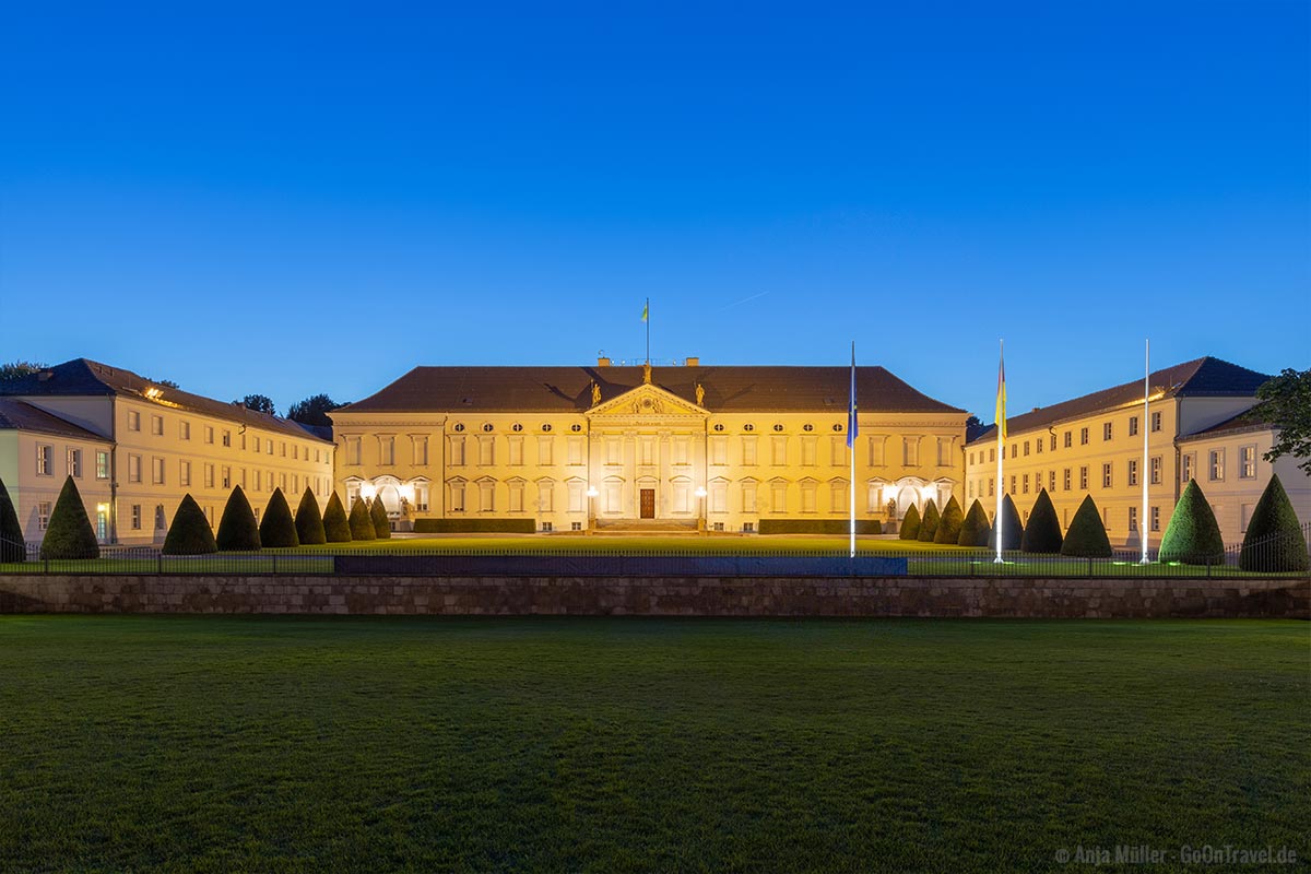 Schloss Bellvue in der Blauen Stunde