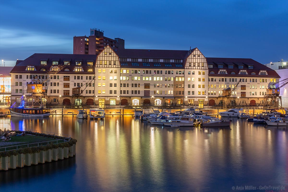 Hafen Tempelhof in der Blauen Stunde