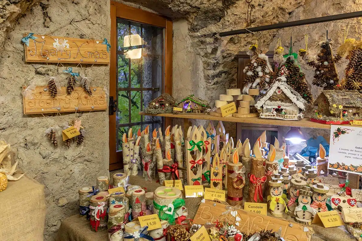 Viel Kunsthandwerk gibt es beim Weihnachtsmarkt in Canale Viel Kunsthandwerk gibt es beim Weihnachtsmarkt in Canale