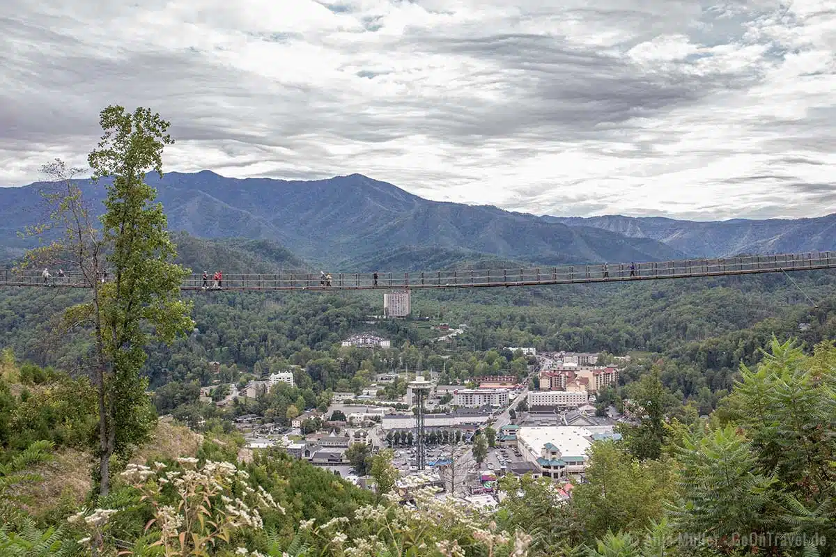 Blick auf die SkyBridge und Gatlinburg Blick auf die SkyBridge und Gatlinburg