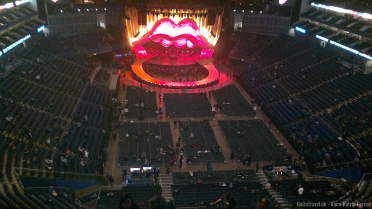O2 Arena London mit unverwechselbarer Stones Bühne O2 Arena London mit unverwechselbarer Stones Bühne