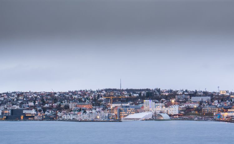 Blick auf Tromsö und das Polaria Blick auf Tromsö und das Polaria