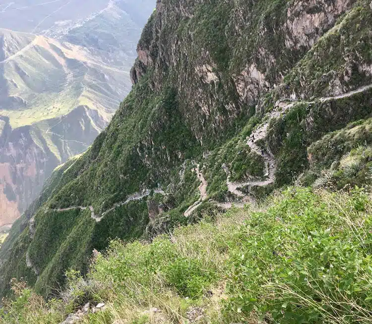 Foto: Maria Kryschak - Wanderweg in den Anden um Arequipa