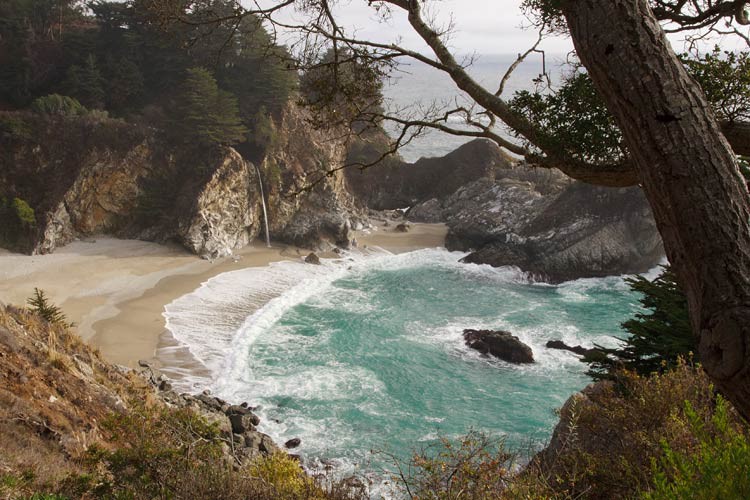 McWay Wasserfall im Julia Pfeiffer Burns State Park