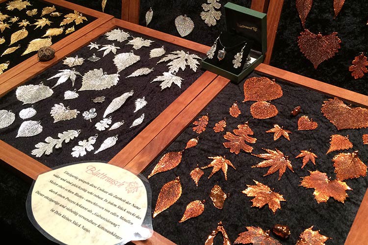 Schmuck aus echten Blättern Schmuck aus echten Blättern