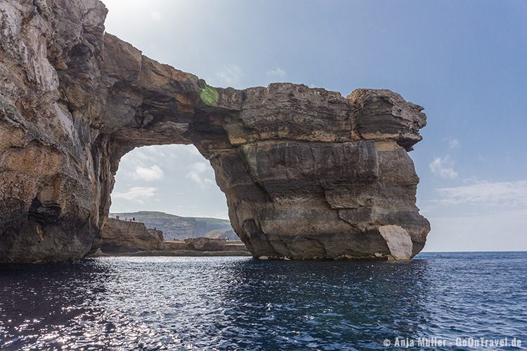 Das Azure Window vom Wasser aus.