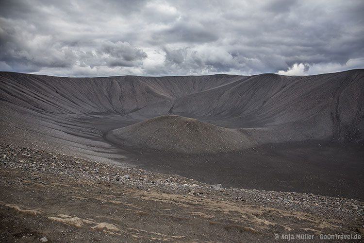 Blick vom Rand aus auf den Hverfjall