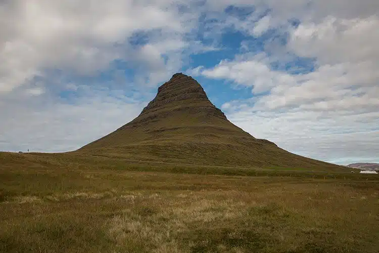 463 m hohe Berg Kirkjufell 463 m hohe Berg Kirkjufell