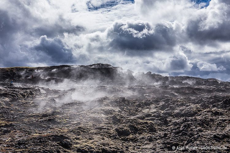 Heiße Luft über den Lavafelder von Leirhnjukur