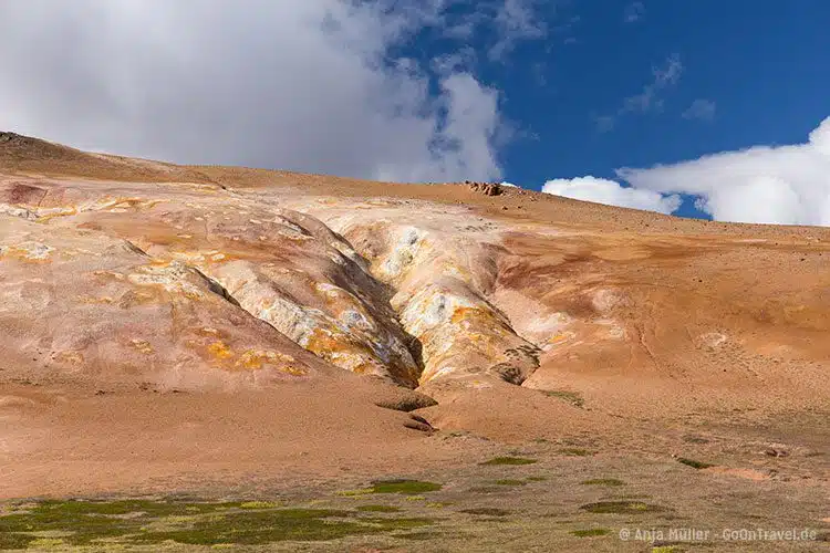 Die Lavafelder von Leirhnjukur im Norden Islands. Die Lavafelder von Leirhnjukur im Norden Islands.