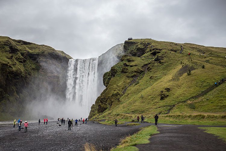 Der Skógafoss im Süden auf Island