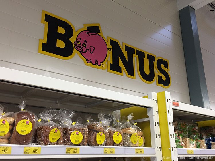 Der Bonus Supermarkt ist in etwa gleich zu setzen, mit einem deutschen Discounter.