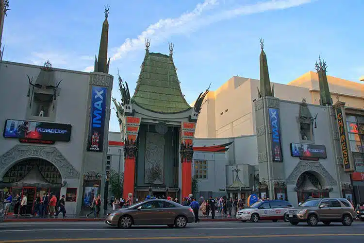 Das Chinese Theatre in Hollywood Das Chinese Theatre in Hollywood