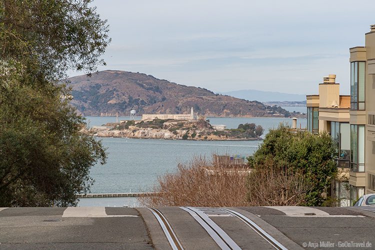 Blick auf Alcatraz vom Land aus