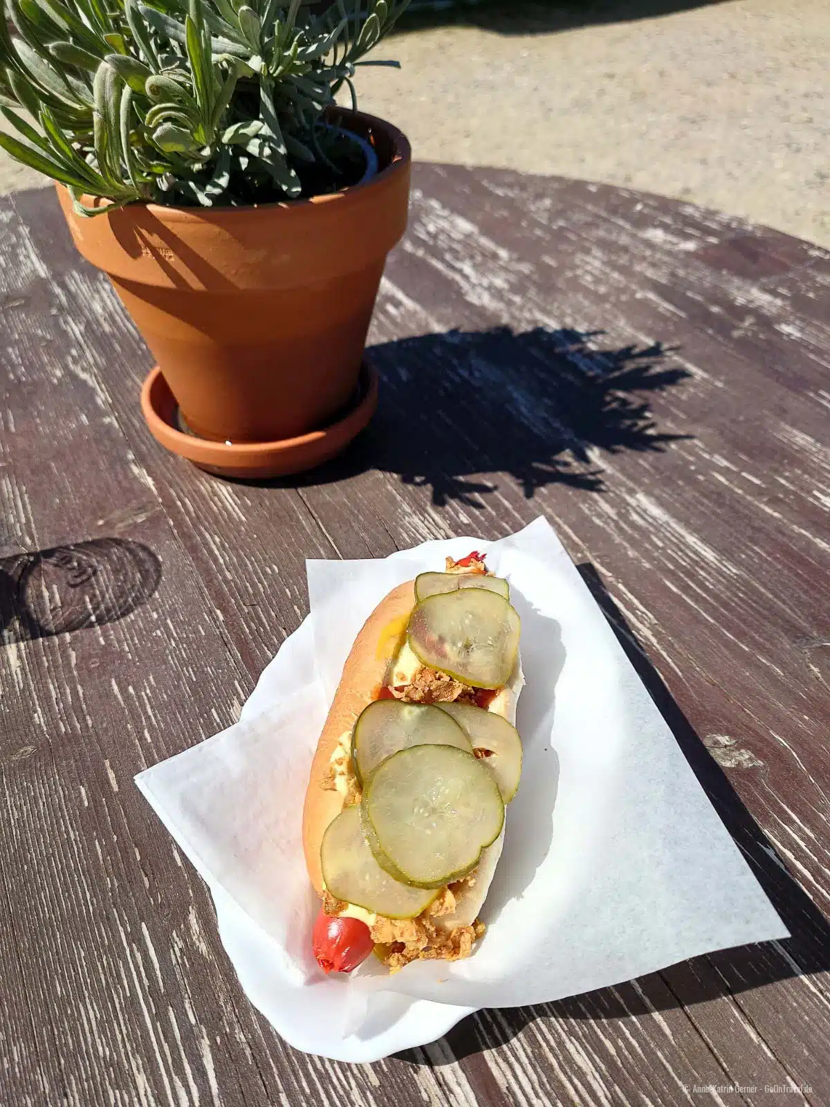 original dänischer Hotdog im Strandkiosk Zauberbude original dänischer Hotdog im Strandkiosk Zauberbude