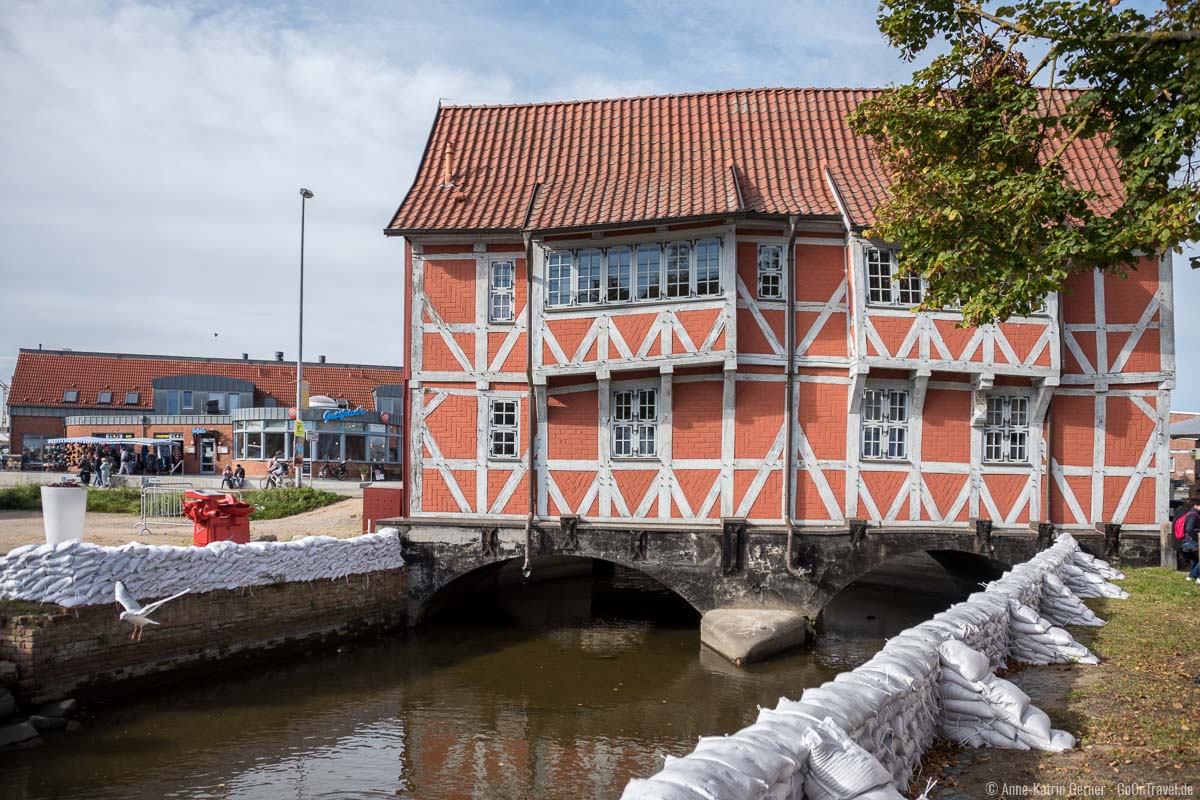 historisch übernachtem in einer von drei Ferienwohnungen im Gewölbe in Wismar