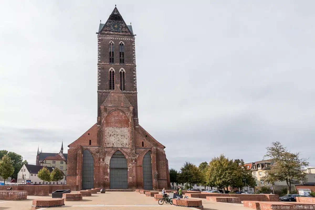 Der Kirchturm der St. Marienkirche von Wismar