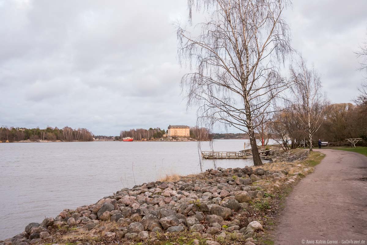 Von Katajanokka lässt sich auf die Nachbarinsel mit dem Korkeasaari Zoo blicken