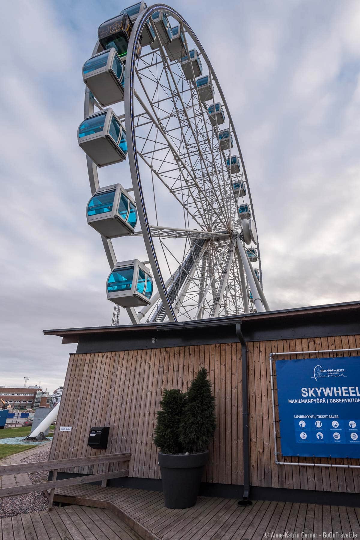 Im SkyWheel Helsinki von oben erleben