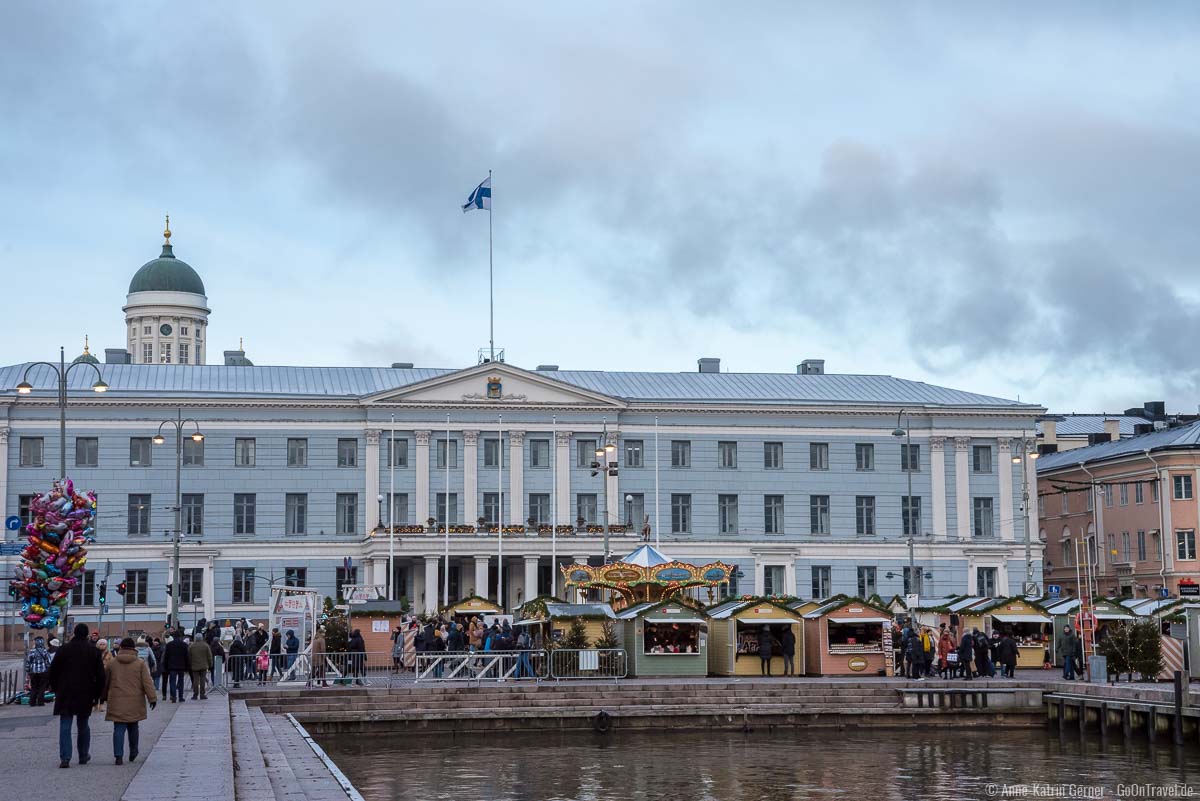 Der Weihnachtsmarkt auf dem "Market Square" findet vom 27. November bis 22. Dezember 2022 statt Der Weihnachtsmarkt auf dem "Market Square" findet vom 27. November bis 22. Dezember 2022 statt