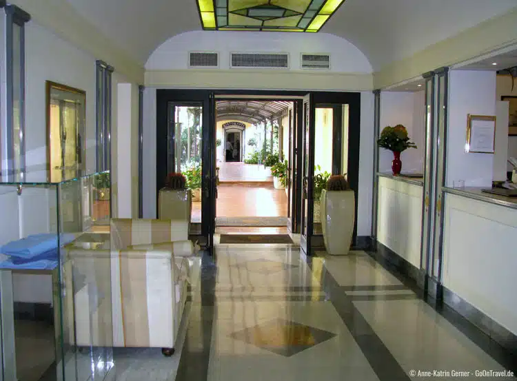 Lobbybereich Hotel Byron Lobbybereich Hotel Byron