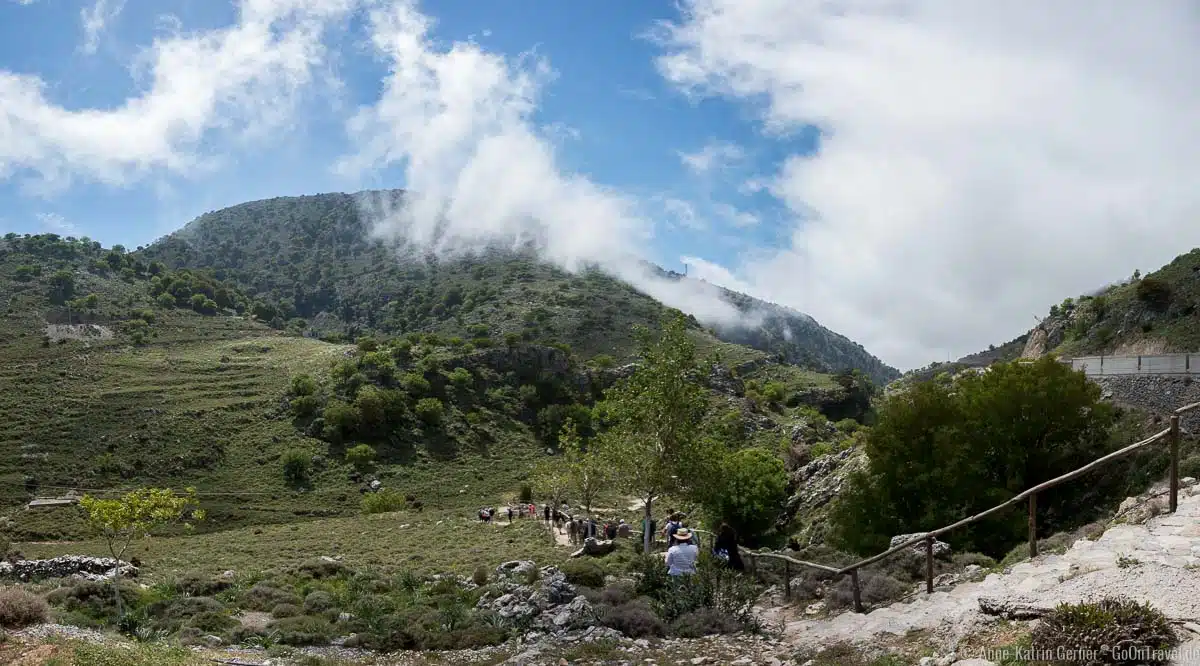 Beginn des Wanderweges in die Imbros-Schlucht Beginn des Wanderweges in die Imbros-Schlucht
